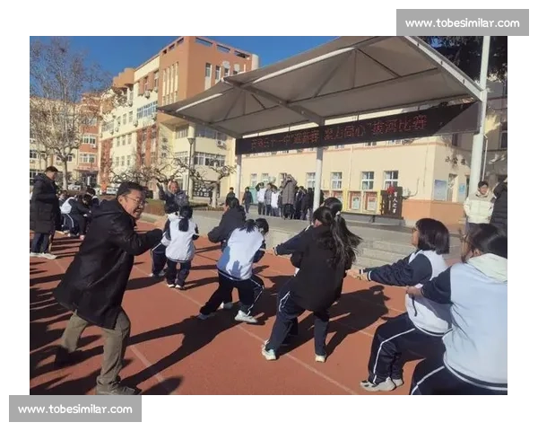 拔河比赛中的力量与协作瞬间 捕捉团队精神的激情碰撞与赛场风云 拔河比赛中的力量与协作瞬间 捕捉团队精神的激情碰撞与赛场风云